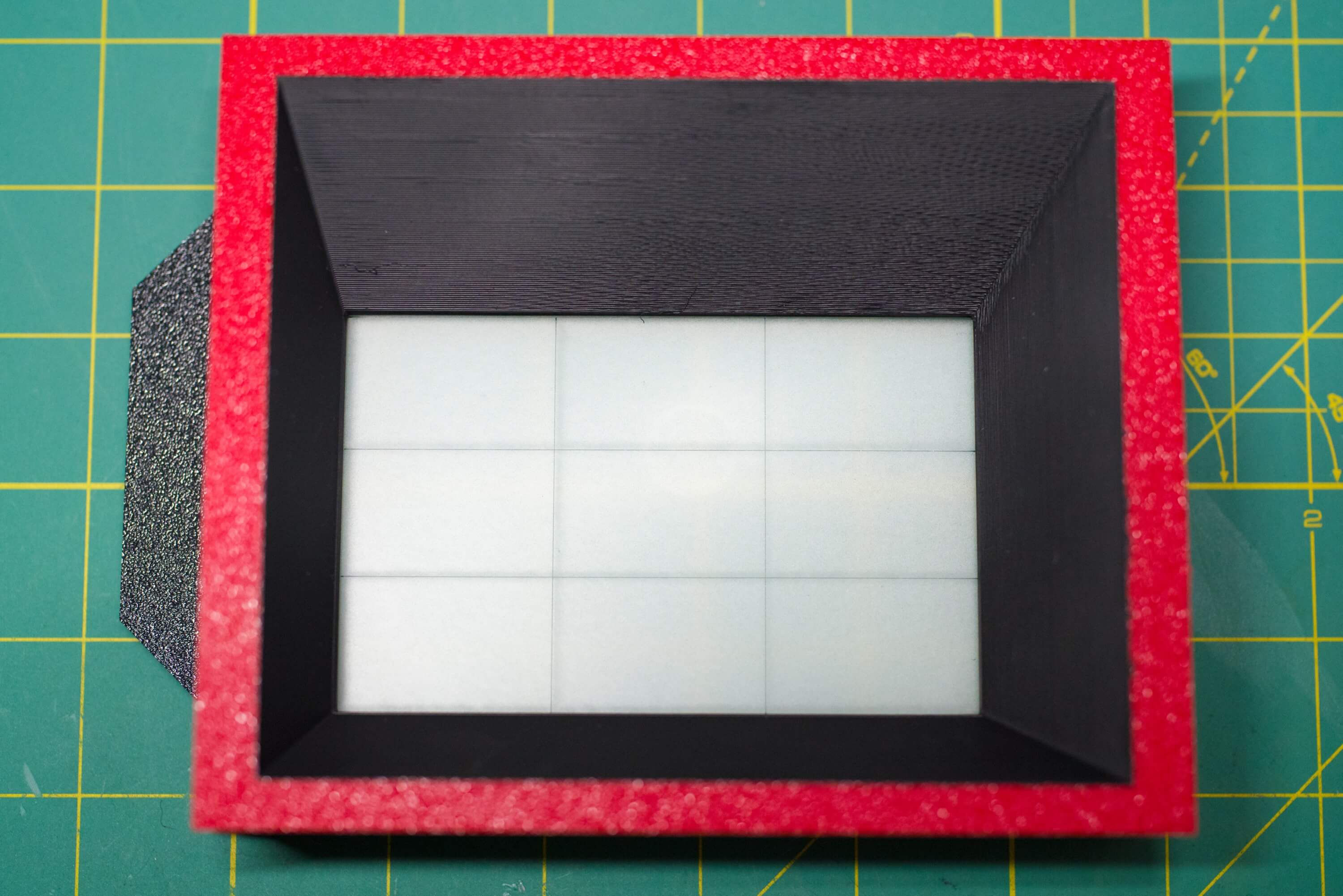 Assembled Lomograflok ground glass holder